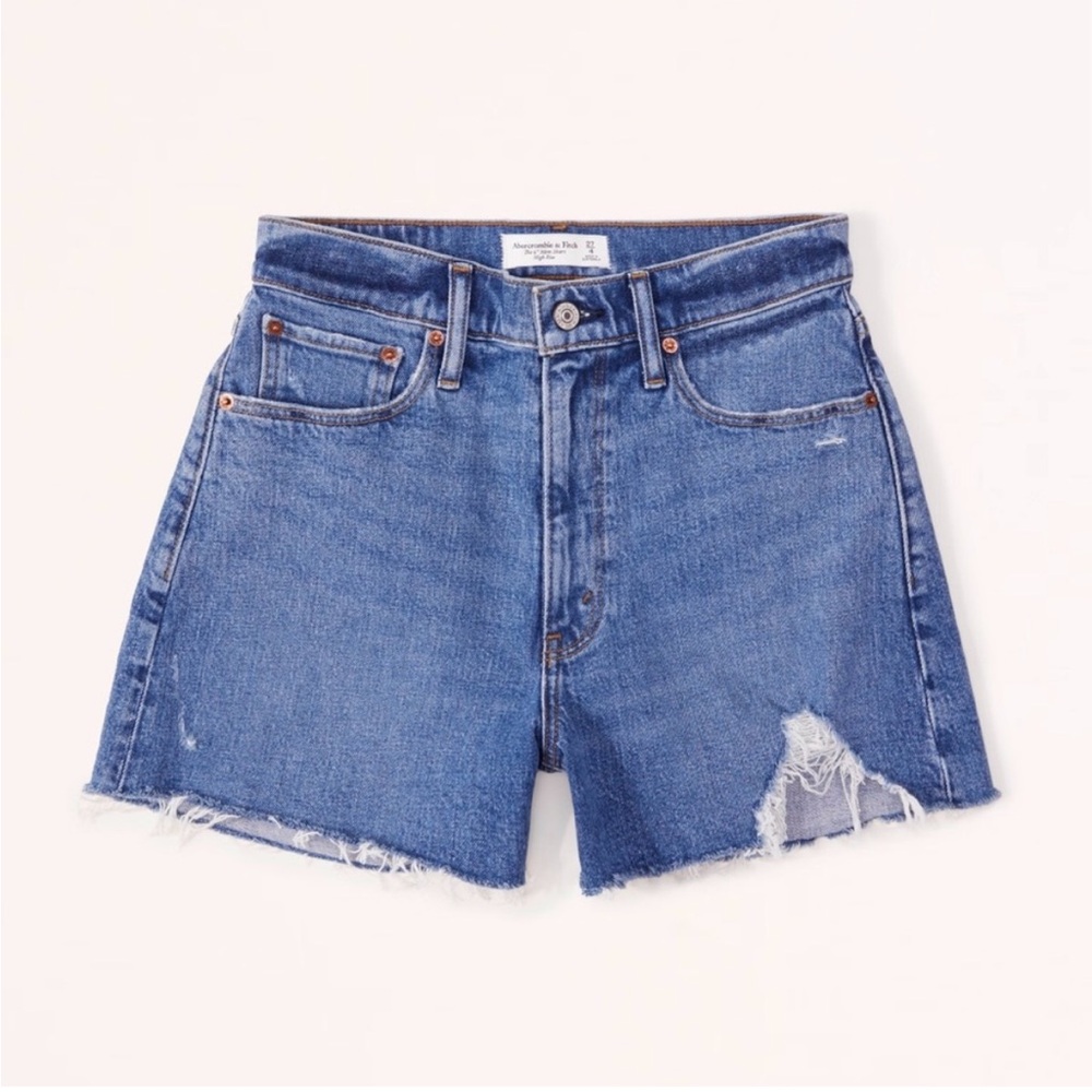 Abercrombie Curve Love High Rise 4 Inch Mom Shorts